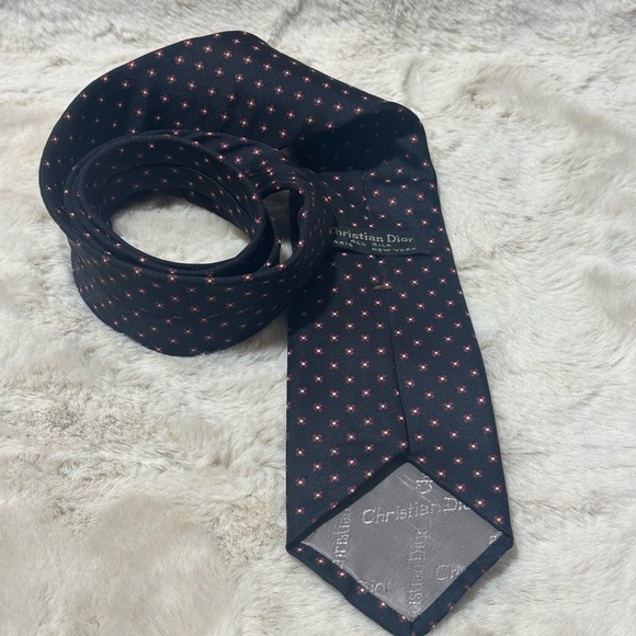 Christian Dior tie all silk Paris New York Blue with red print - Picture 8 of 11